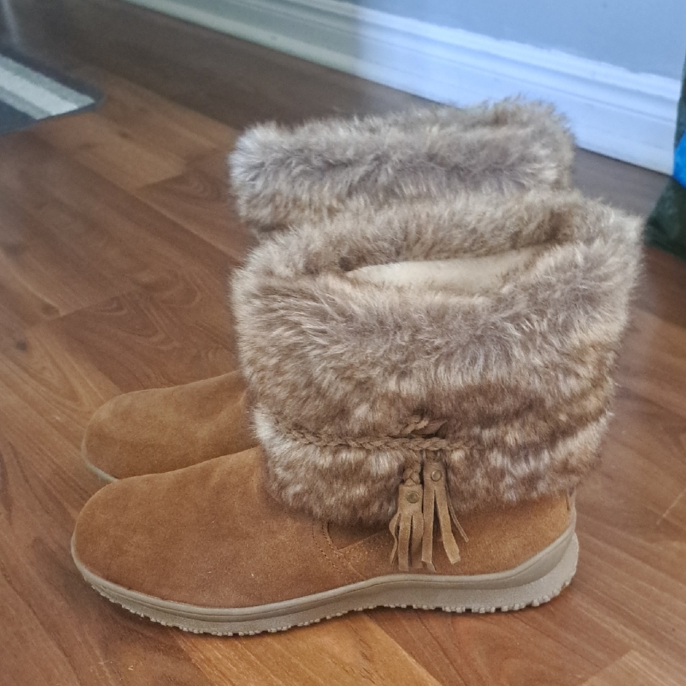 Minnetonka Tan Faux Fur Cuff, Leather Winter Ankle Boots
